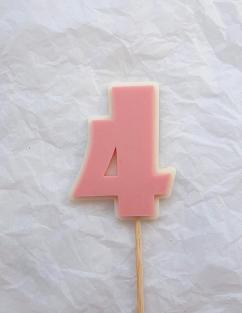 Фигурка из шоколадной глазури 