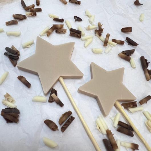 Фигурка из шоколадной глазури 